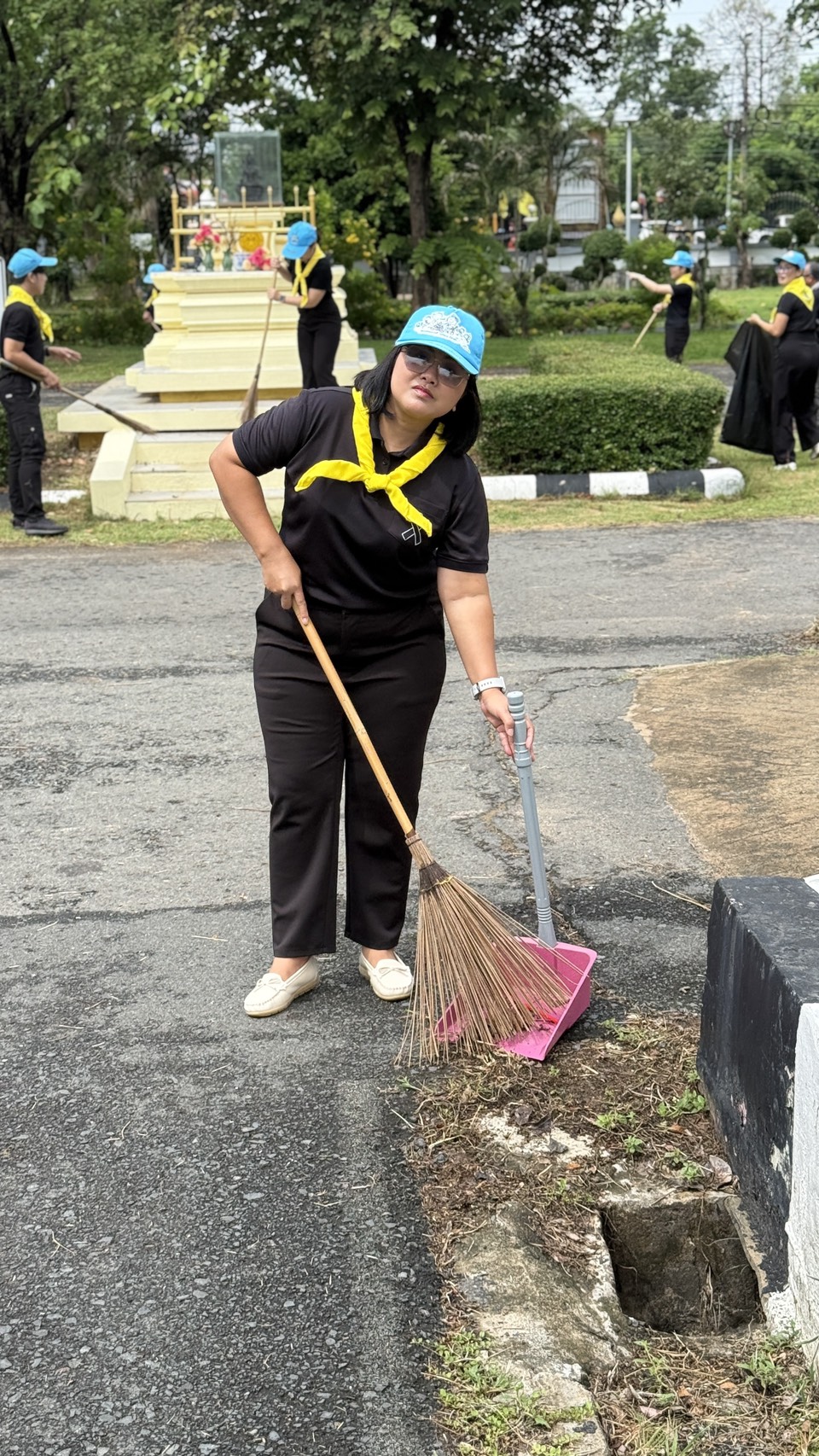 title - ส.ป.ก.ยโสธร ร่วมกิจกรรมจิตอาสาพัฒนา เนื่องในวันพระบาทสมเด็จพระปกเกล้าเจ้าอยู่หัว